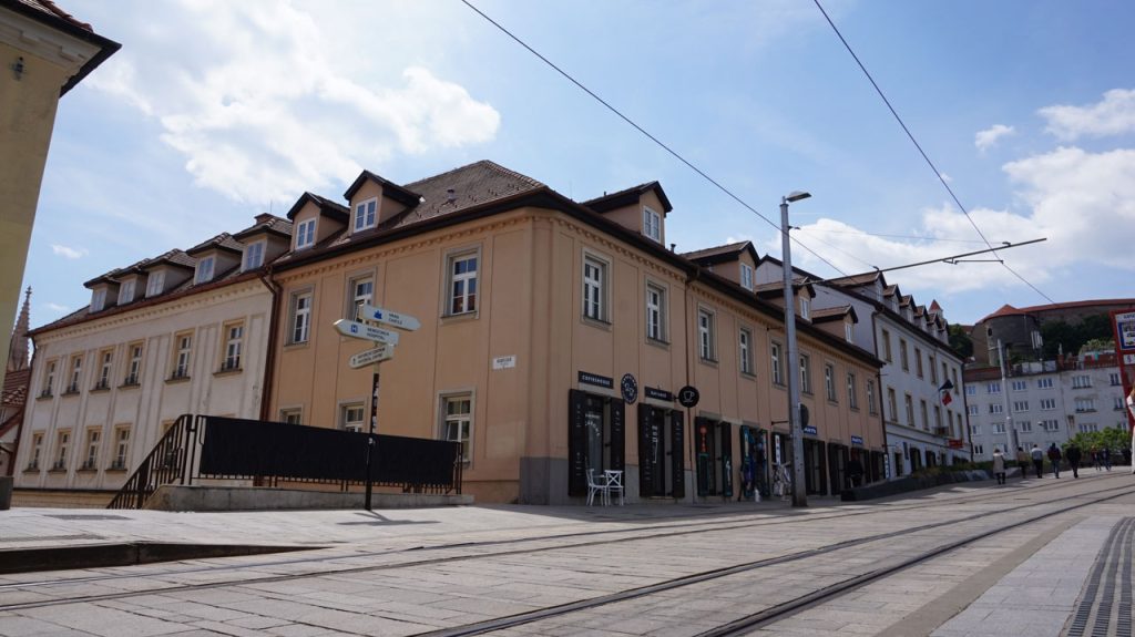 Pozsonyi Magyar Szakkollégium épülete a Kapucinus utcai 5. cím alatt.